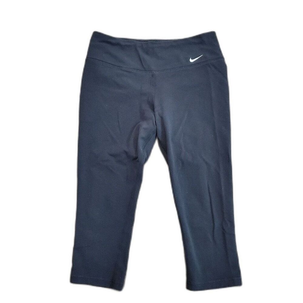 Nike Women's Sz M Black Knit Swooch Capri Leggings